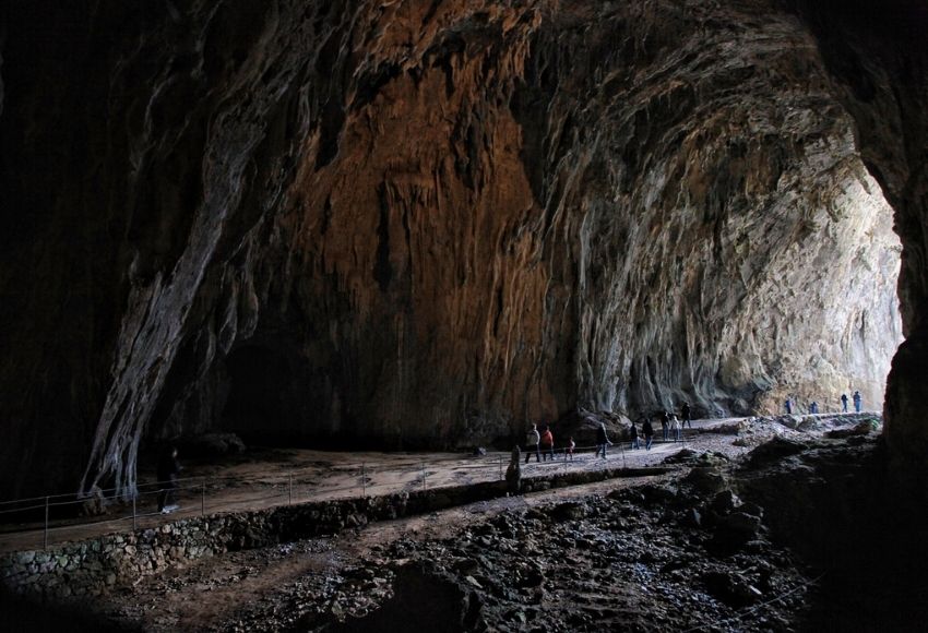 cuevas que ver en eslovenia